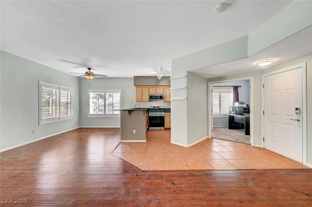4910 Black Bear, Las Vegas, NV 89149