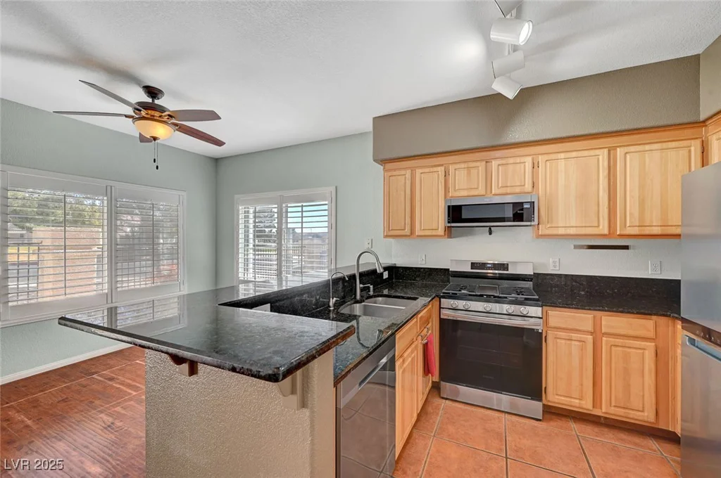 4910 Black Bear, Las Vegas, NV 89149