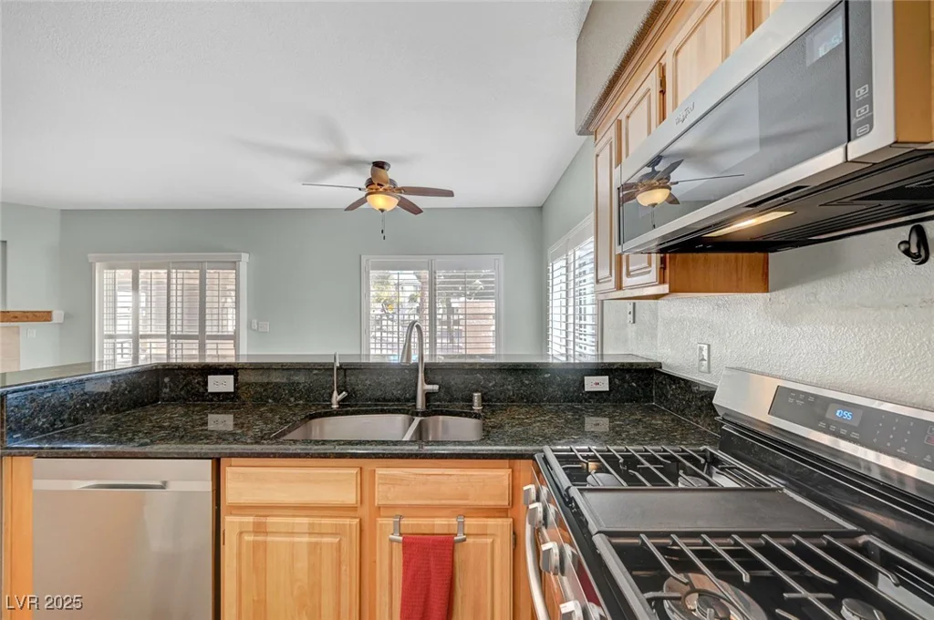 4910 Black Bear, Las Vegas, NV 89149