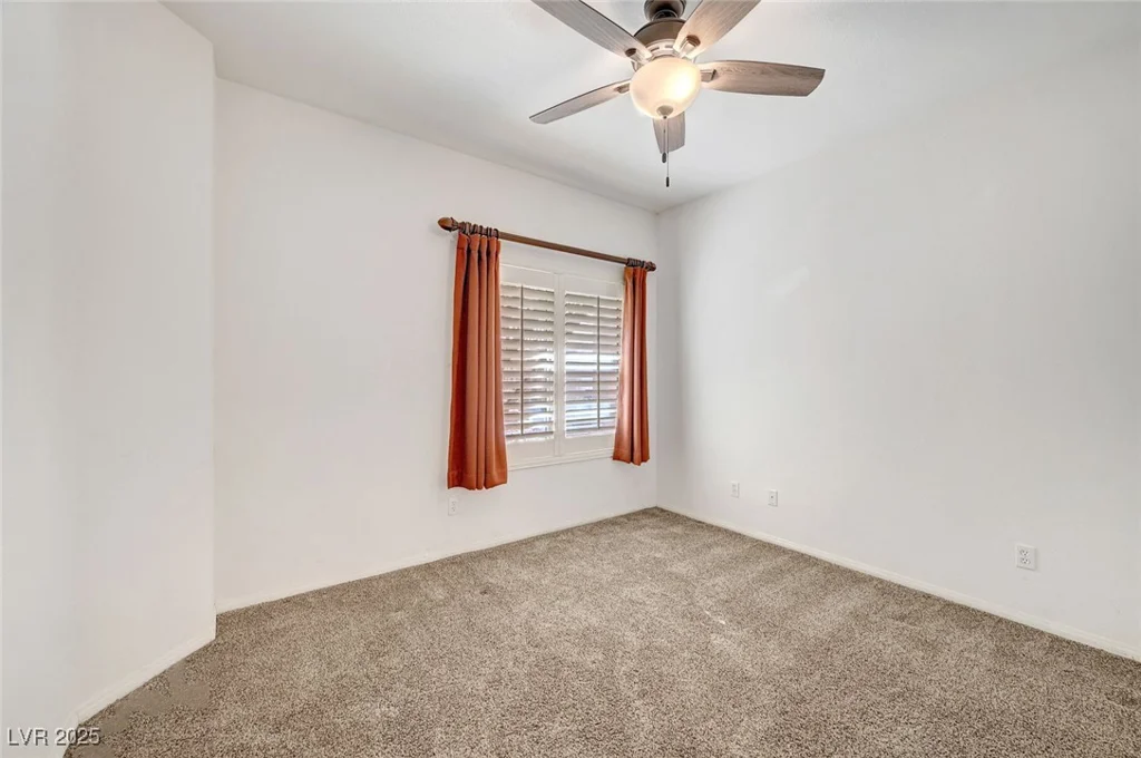 4910 Black Bear, Las Vegas, NV 89149