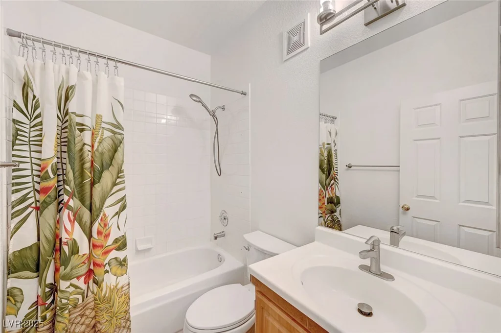 4910 Black Bear, Las Vegas, NV 89149