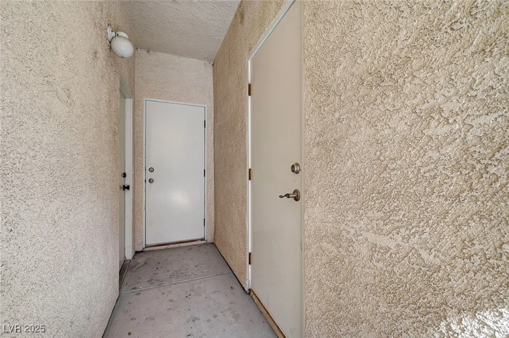 4910 Black Bear, Las Vegas, NV 89149