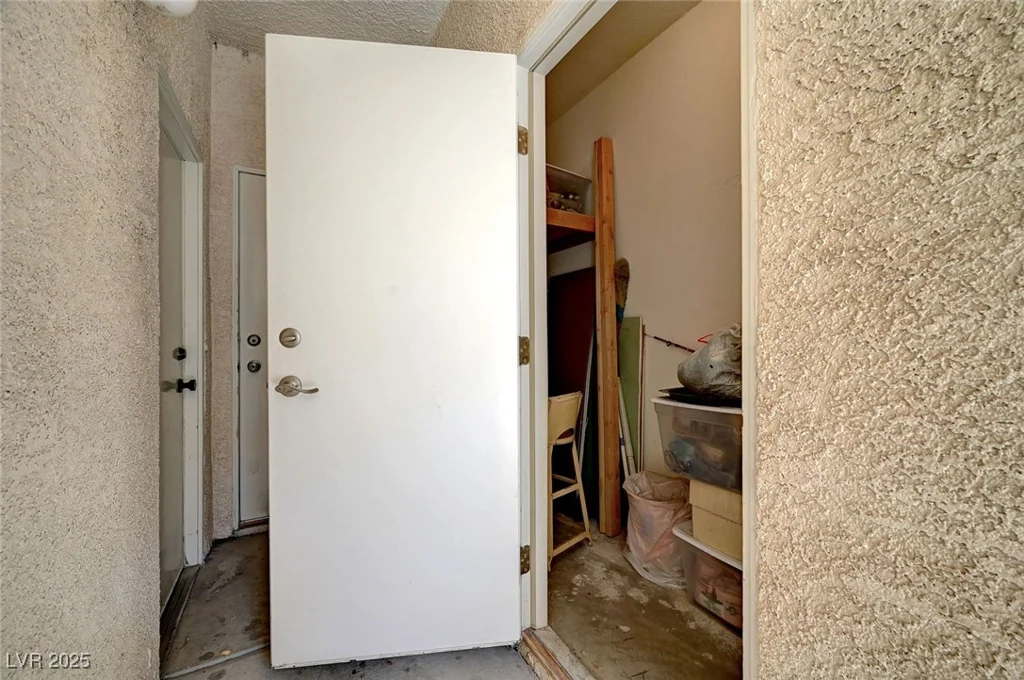 4910 Black Bear, Las Vegas, NV 89149
