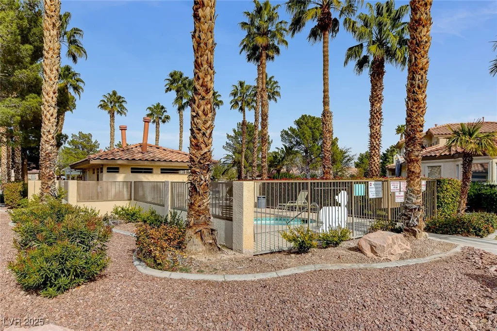 4910 Black Bear, Las Vegas, NV 89149