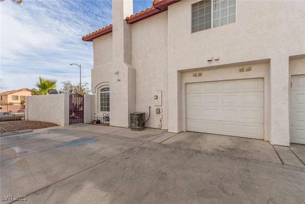 3866 Starfield, Las Vegas, NV 89147