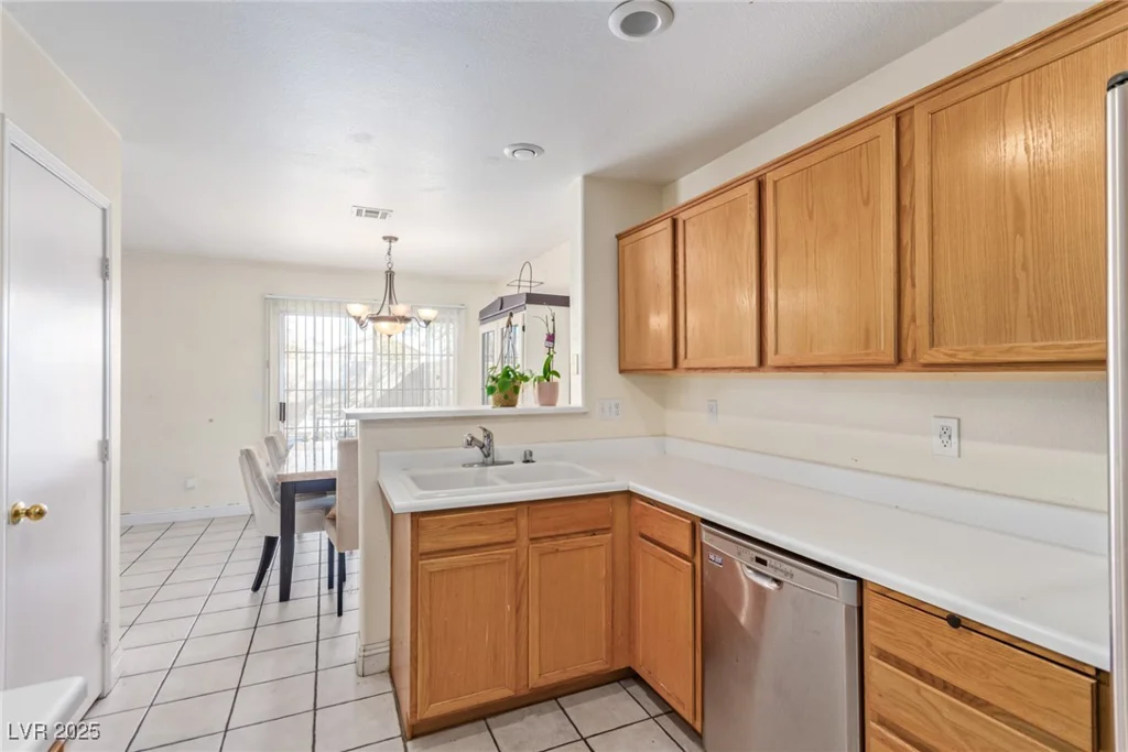 3866 Starfield, Las Vegas, NV 89147
