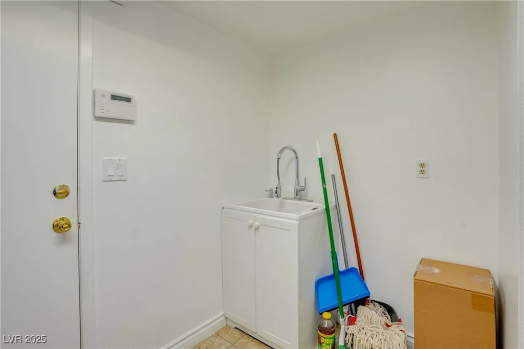 3431 Iberia, Las Vegas, NV 89146