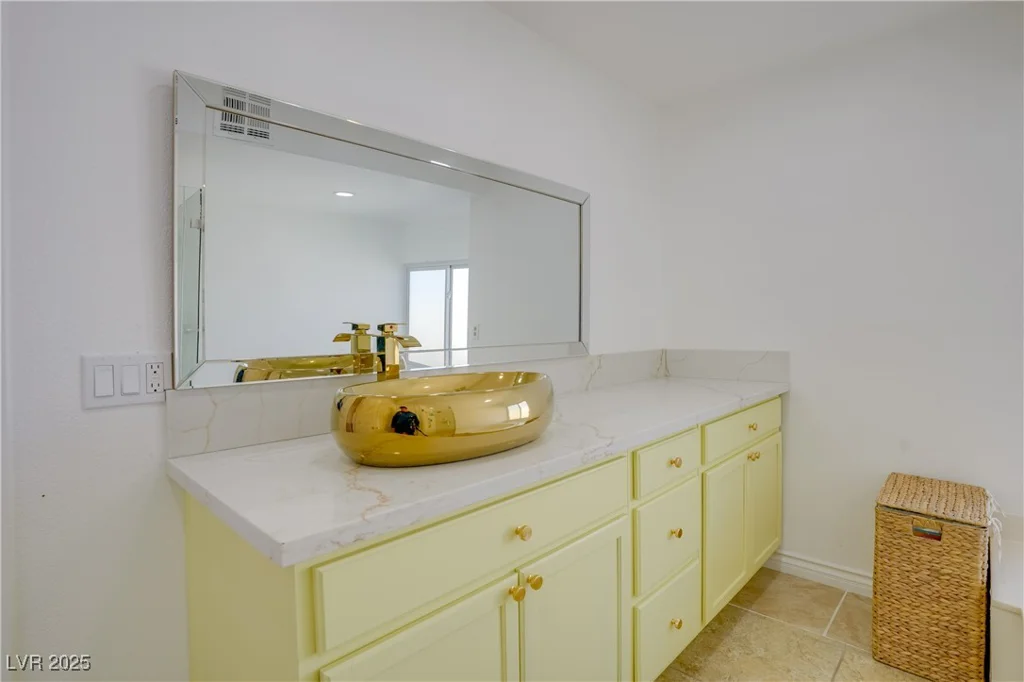 3431 Iberia, Las Vegas, NV 89146