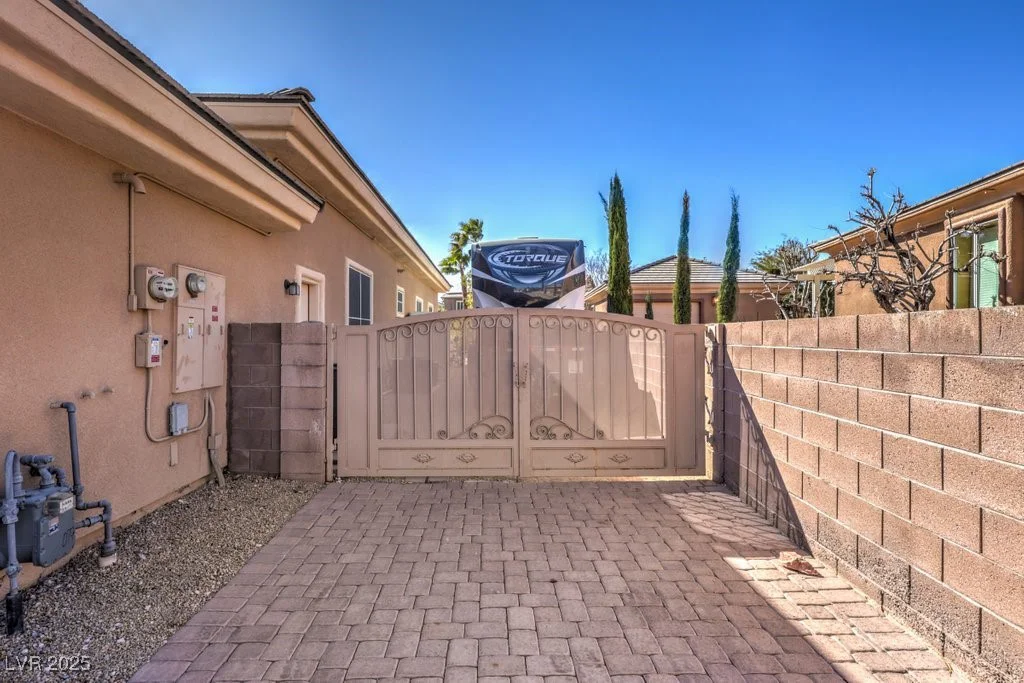 7301 BUTTONS RIDGE, Las Vegas, NV 89131