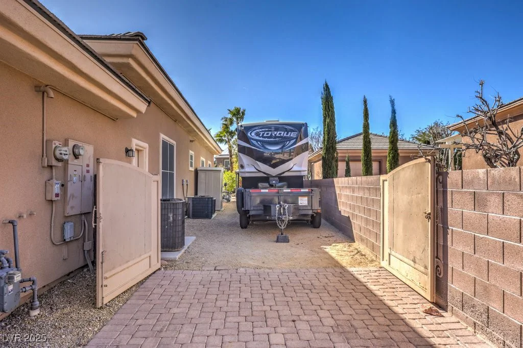 7301 BUTTONS RIDGE, Las Vegas, NV 89131