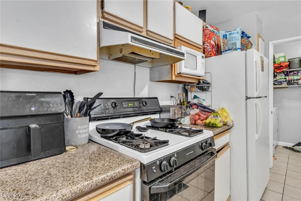 2200 Fort Apache, Las Vegas, NV 89117
