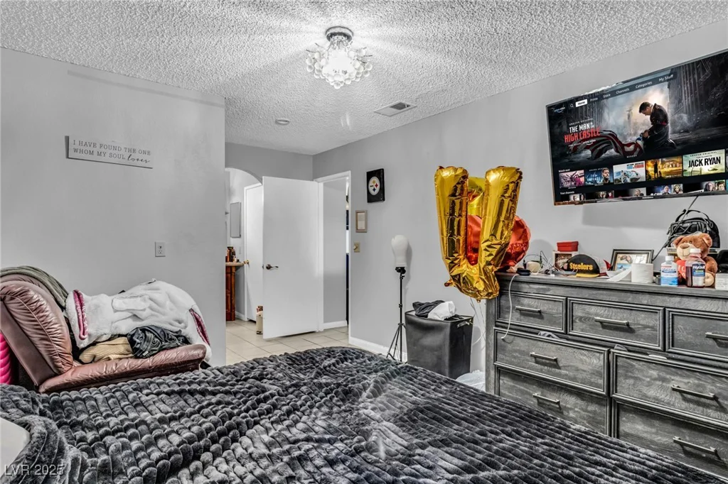 2200 Fort Apache, Las Vegas, NV 89117