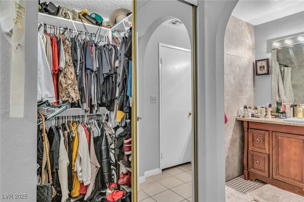 2200 Fort Apache, Las Vegas, NV 89117