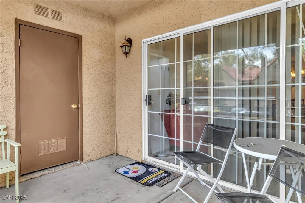 2200 Fort Apache, Las Vegas, NV 89117