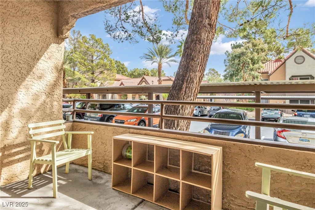 2200 Fort Apache, Las Vegas, NV 89117