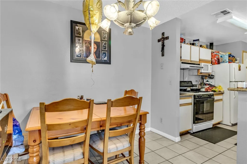 2200 Fort Apache, Las Vegas, NV 89117