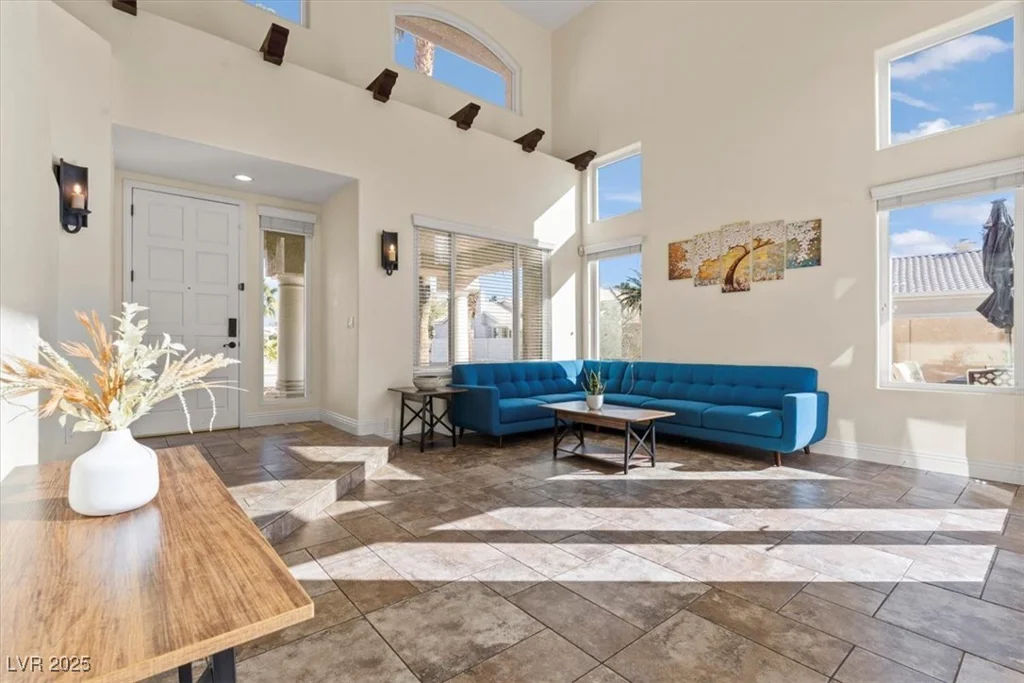 3101 Villa Colonade, Las Vegas, NV 89128