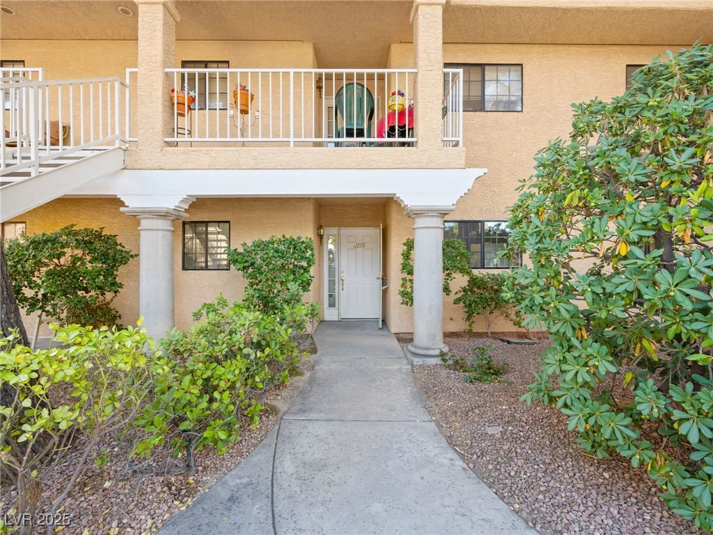 2851 Valley View, Las Vegas, NV 89102
