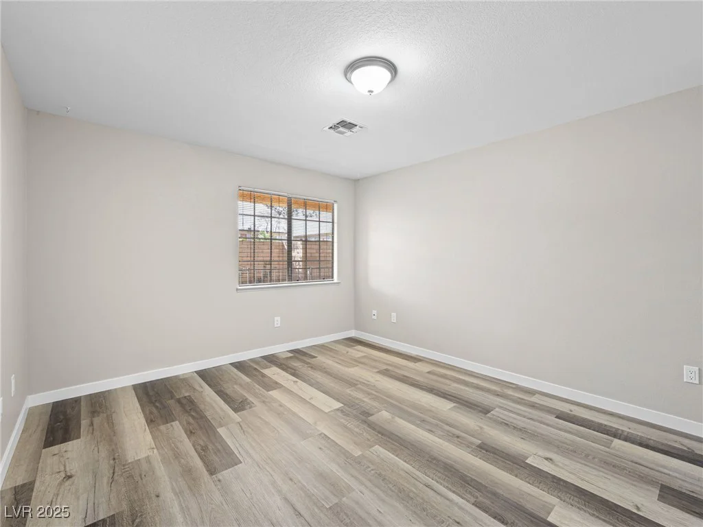 2851 Valley View, Las Vegas, NV 89102