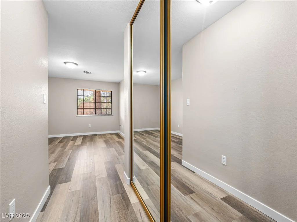 2851 Valley View, Las Vegas, NV 89102