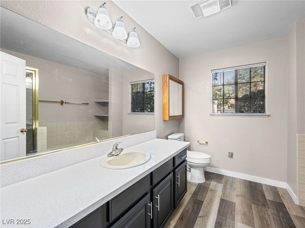 2851 Valley View, Las Vegas, NV 89102