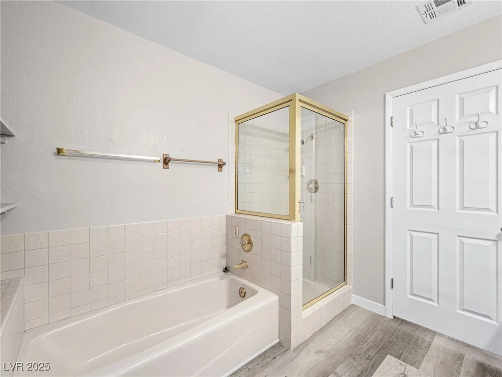 2851 Valley View, Las Vegas, NV 89102