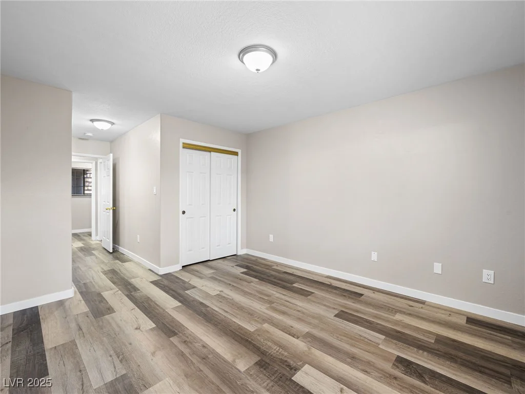 2851 Valley View, Las Vegas, NV 89102