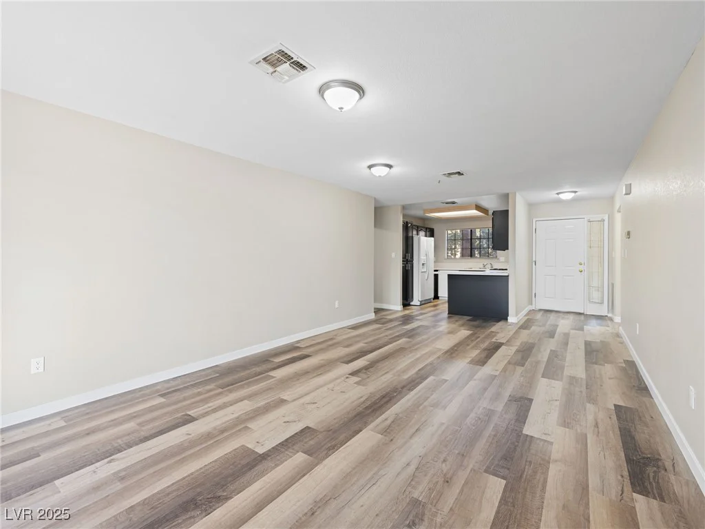 2851 Valley View, Las Vegas, NV 89102