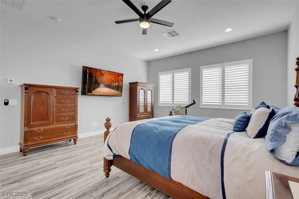 351 Dandelion Brook Ct, Las Vegas, NV 89148