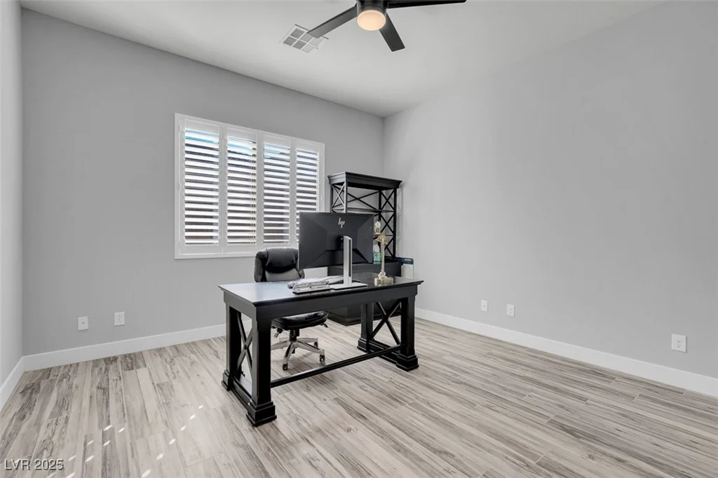 351 Dandelion Brook Ct, Las Vegas, NV 89148