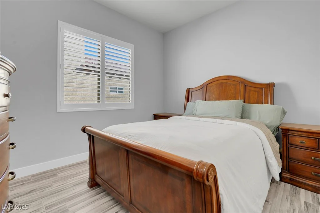 351 Dandelion Brook Ct, Las Vegas, NV 89148