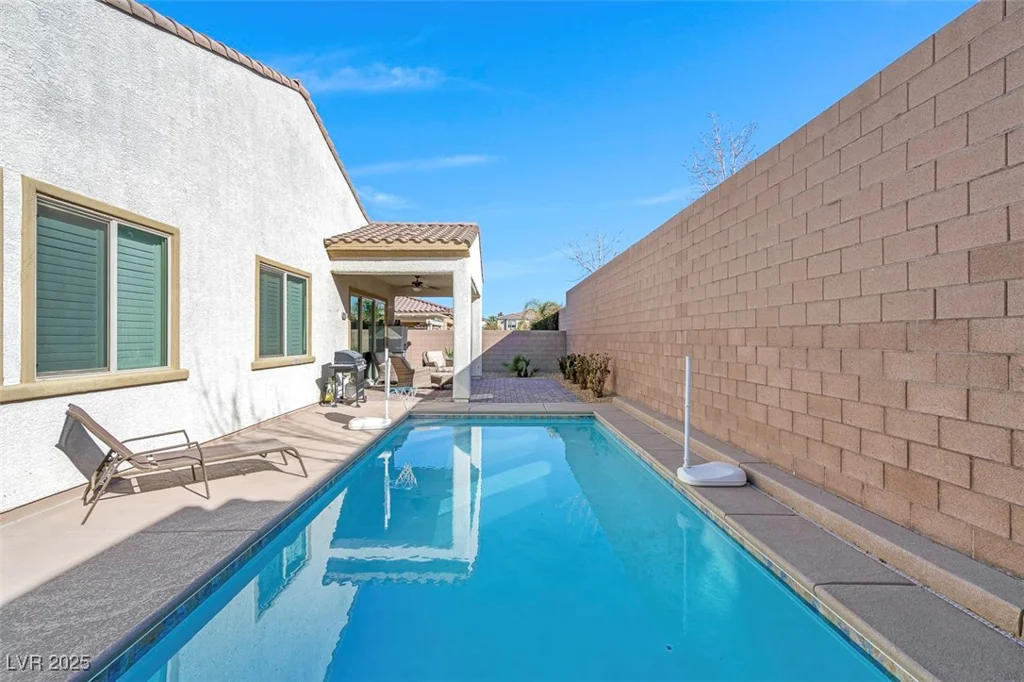 351 Dandelion Brook Ct, Las Vegas, NV 89148
