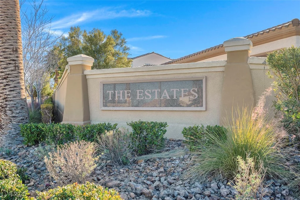 351 Dandelion Brook Ct, Las Vegas, NV 89148