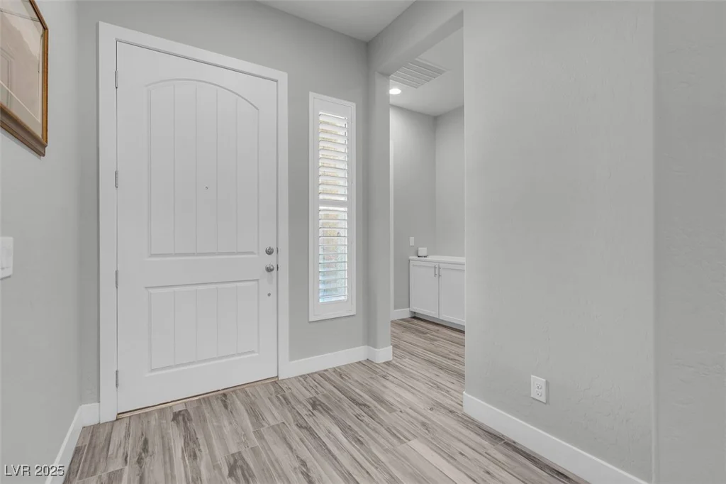 351 Dandelion Brook Ct, Las Vegas, NV 89148