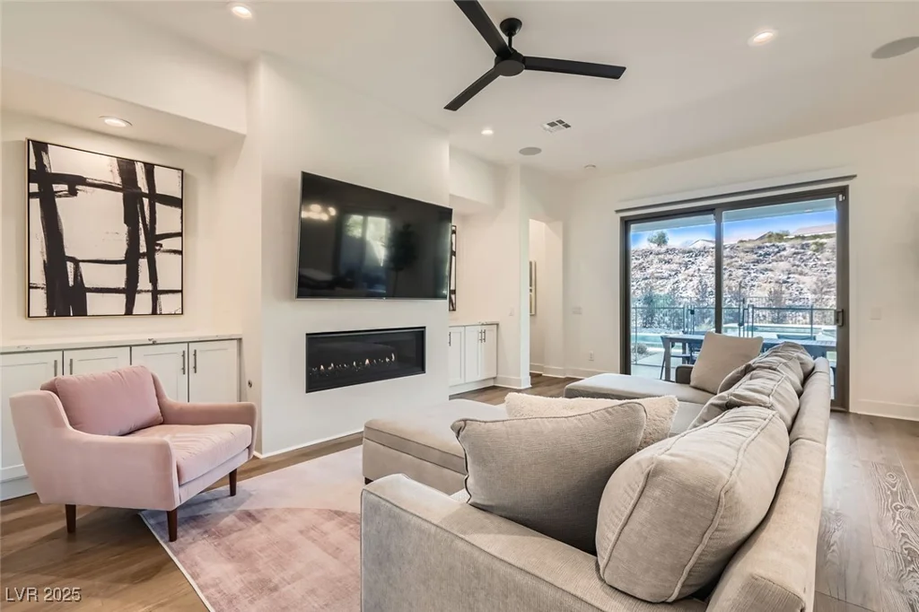 21 Levan Hills, Henderson, NV 89052
