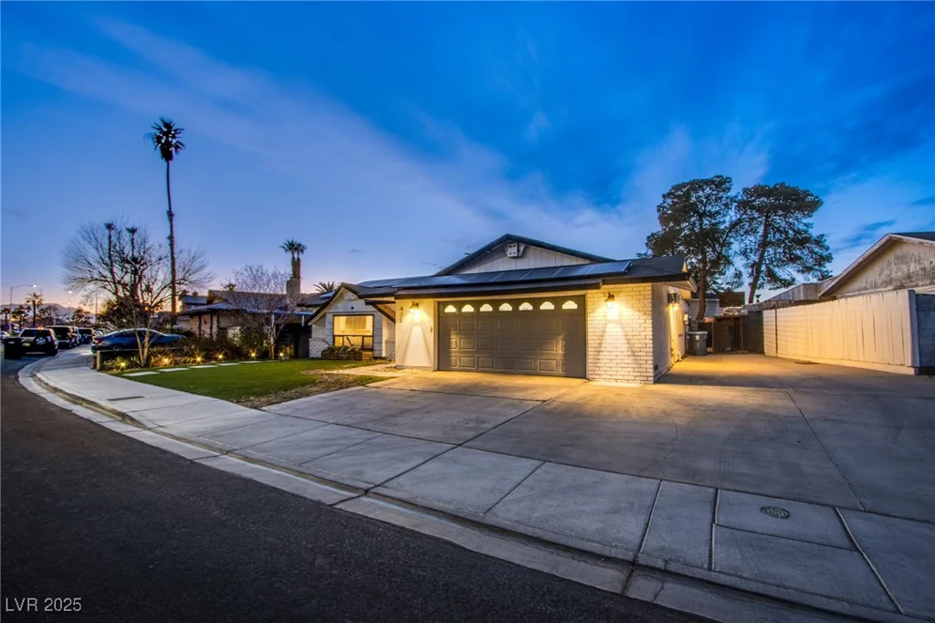 413 Estella, Las Vegas, NV 89107