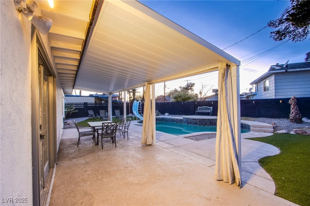 413 Estella, Las Vegas, NV 89107