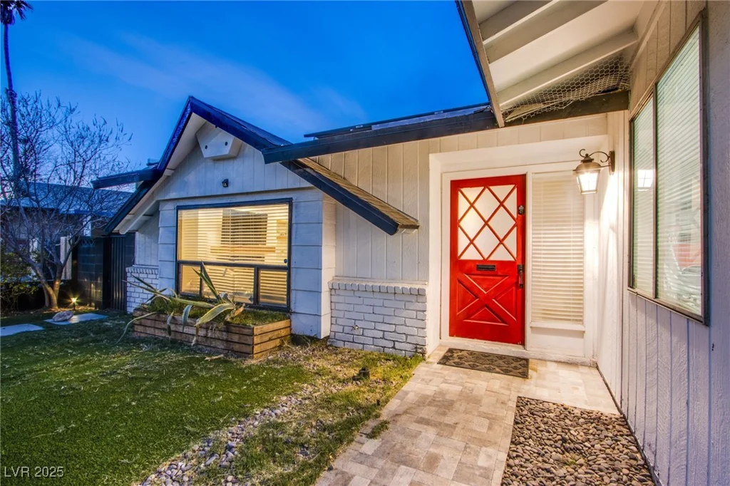 413 Estella, Las Vegas, NV 89107