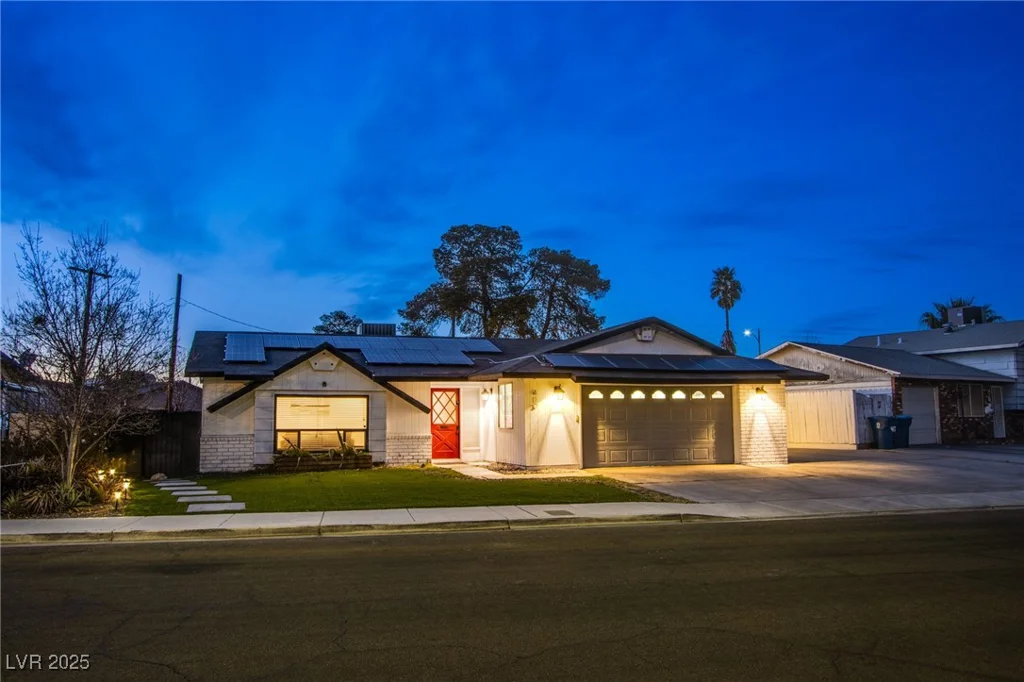 413 Estella, Las Vegas, NV 89107