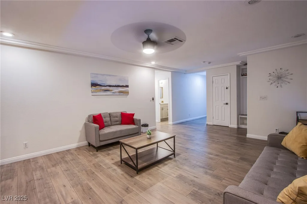413 Estella, Las Vegas, NV 89107