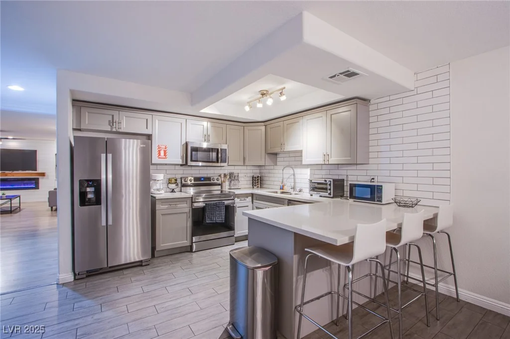 413 Estella, Las Vegas, NV 89107