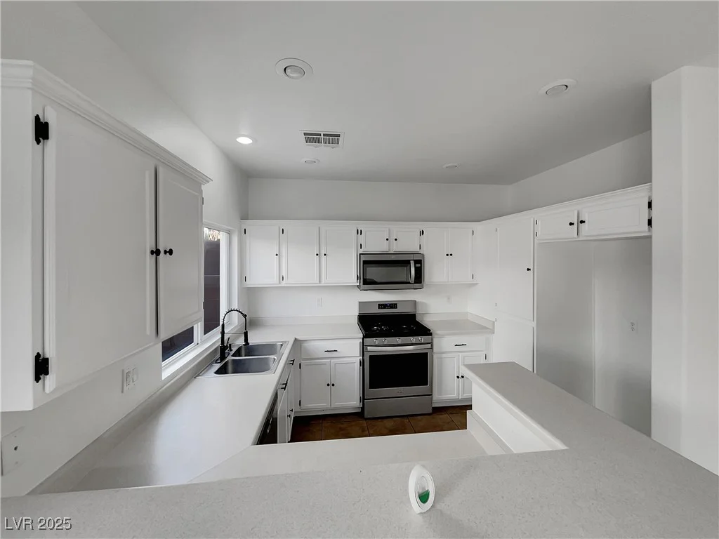 1236 Maple Pines, North Las Vegas, NV 89081