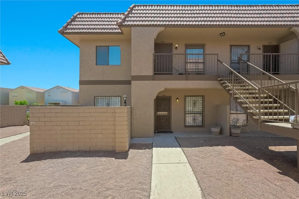 4300 Lamont, Las Vegas, NV 89115