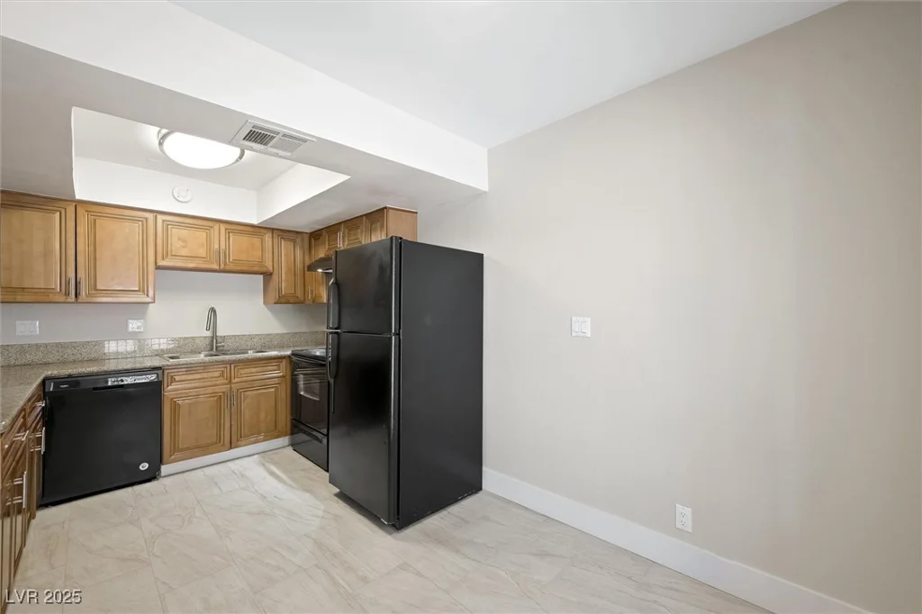 4300 Lamont, Las Vegas, NV 89115