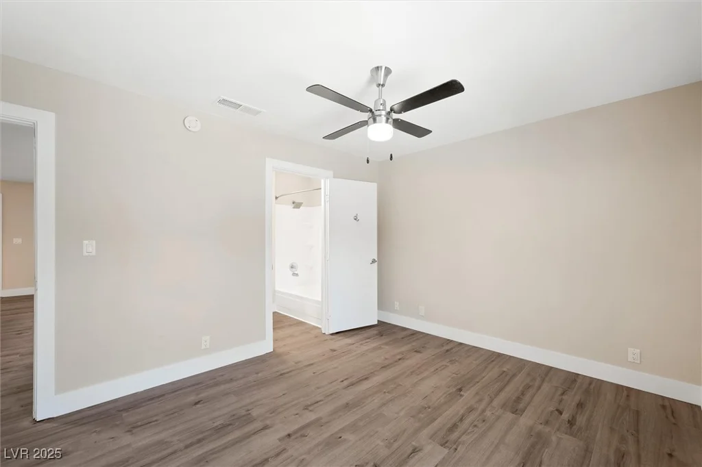 4300 Lamont, Las Vegas, NV 89115