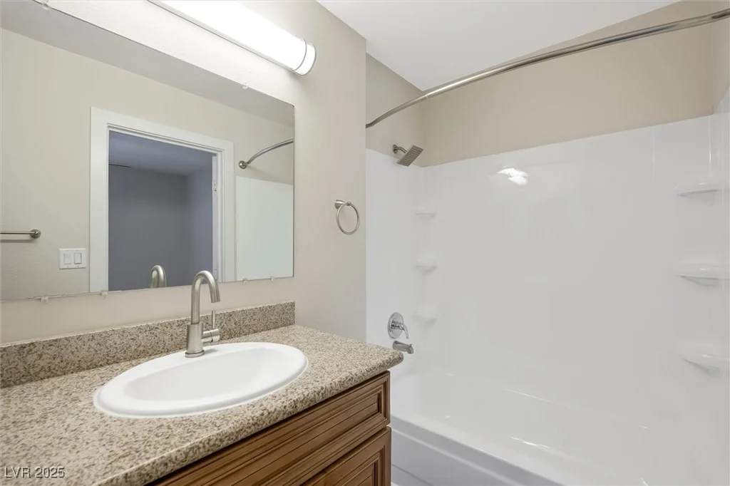 4300 Lamont, Las Vegas, NV 89115