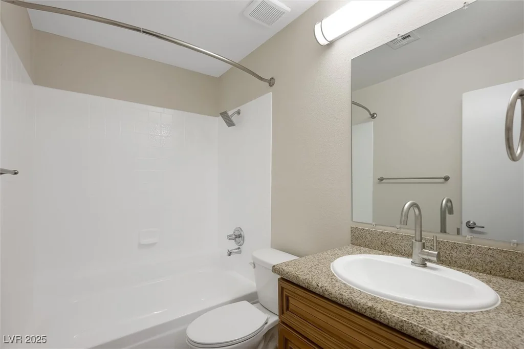 4300 Lamont, Las Vegas, NV 89115