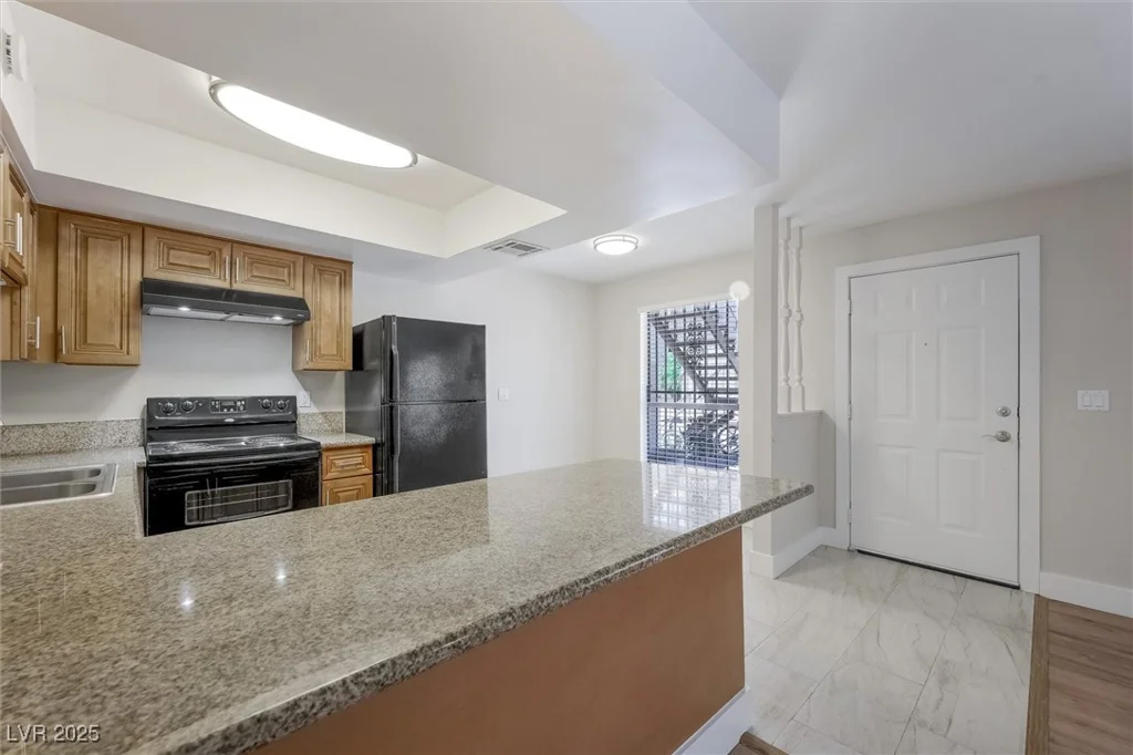 4300 Lamont, Las Vegas, NV 89115