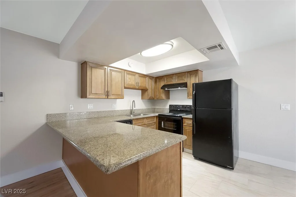 4300 Lamont, Las Vegas, NV 89115