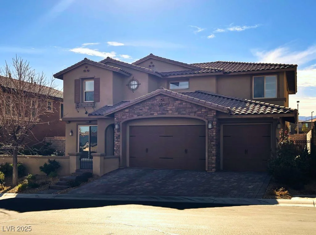 773 Middle Beach, Las Vegas, NV 89138